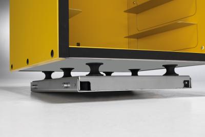 Kit for fastening equipped with 6 elastic rubber shock absorbers