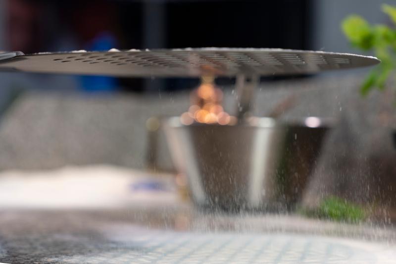 Pizzaschaufel Aus Aluminium Mit Holzgriff – 30 X 35 Cm, Hitzebeständig & Leicht Zu Reinigen